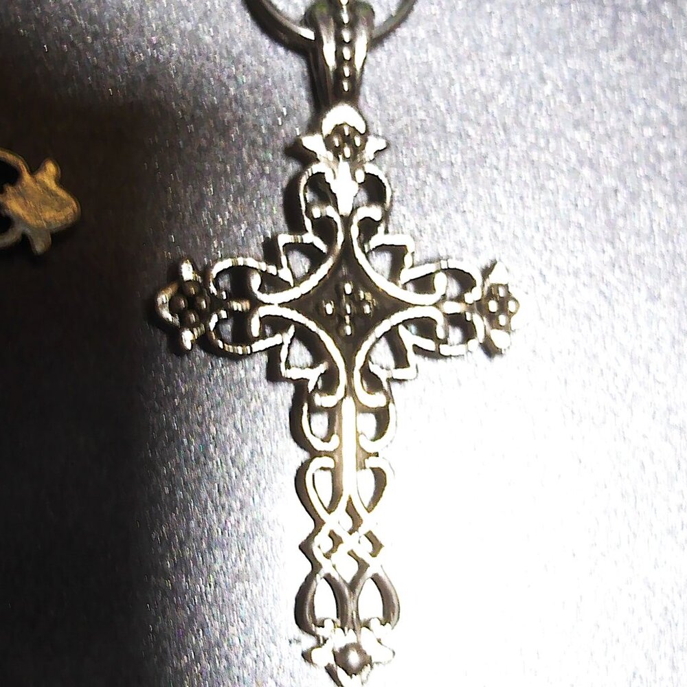 💝5/$25💖 Beautiful Filigree Handmade Celtic Cross Earrings or Necklace - Picture 2 of 4